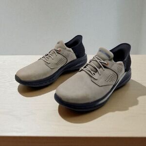 Skechers Slip Ins Sz 12 Light Grey Suede Sneakers with Black Sole